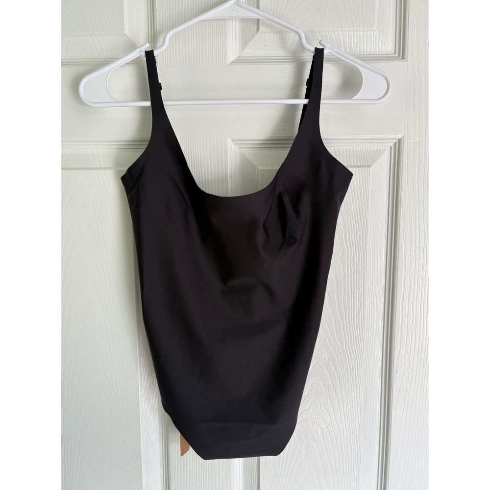 SKIMS Body Scoop Low Back Thong Bodysuit Medium Onyx Black BD-THG-11443W